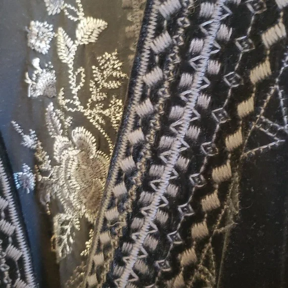 John Mark Plus Size Velvet Burnout MixedMedia 3/4 Sleeve Statement Kimomo Jacket - Picture 12 of 16